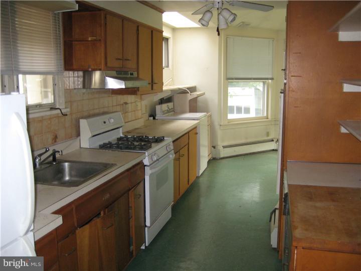 123 Sutton Road Ardmore, PA 19003 - Photo 10 of 13 Kitchen