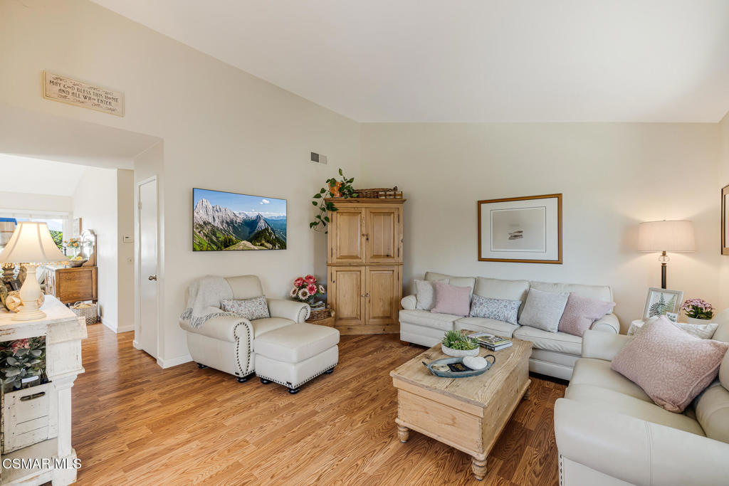 4507 North Ashtree Street Moorpark, CA 93021 - Photo 9 of 36