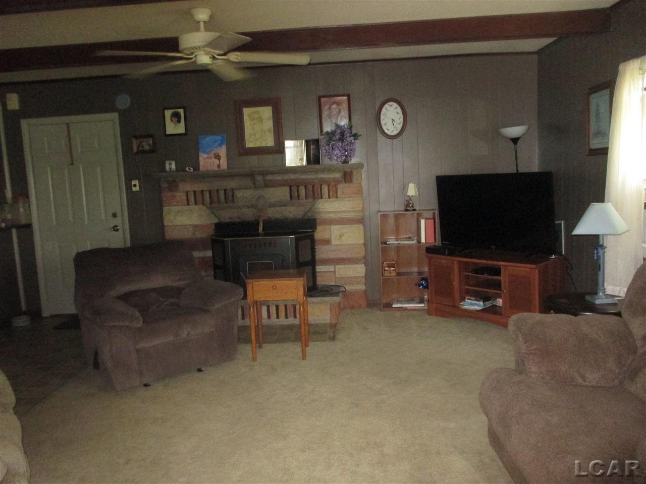 5850 West Beecher Road Adrian, MI 49221 - Photo 10 of 17 31396320-10.JPG