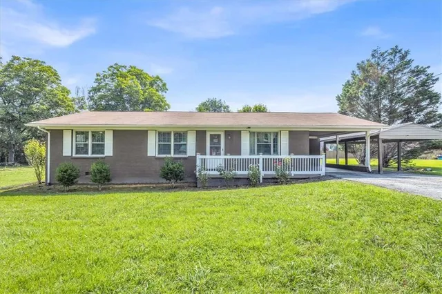 $260,000 | 129 Green Meadow Lane Northeast, Calhoun, GA 30701