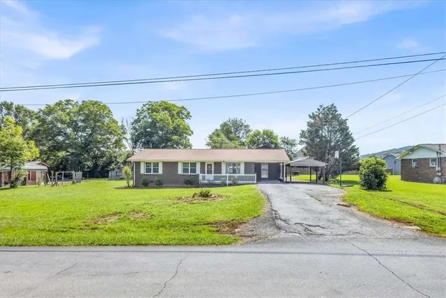 $260,000 | 129 Green Meadow Lane Northeast, Calhoun, GA 30701