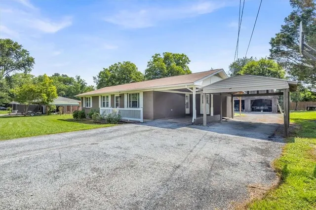 $260,000 | 129 Green Meadow Lane Northeast, Calhoun, GA 30701