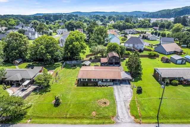 $260,000 | 129 Green Meadow Lane Northeast, Calhoun, GA 30701