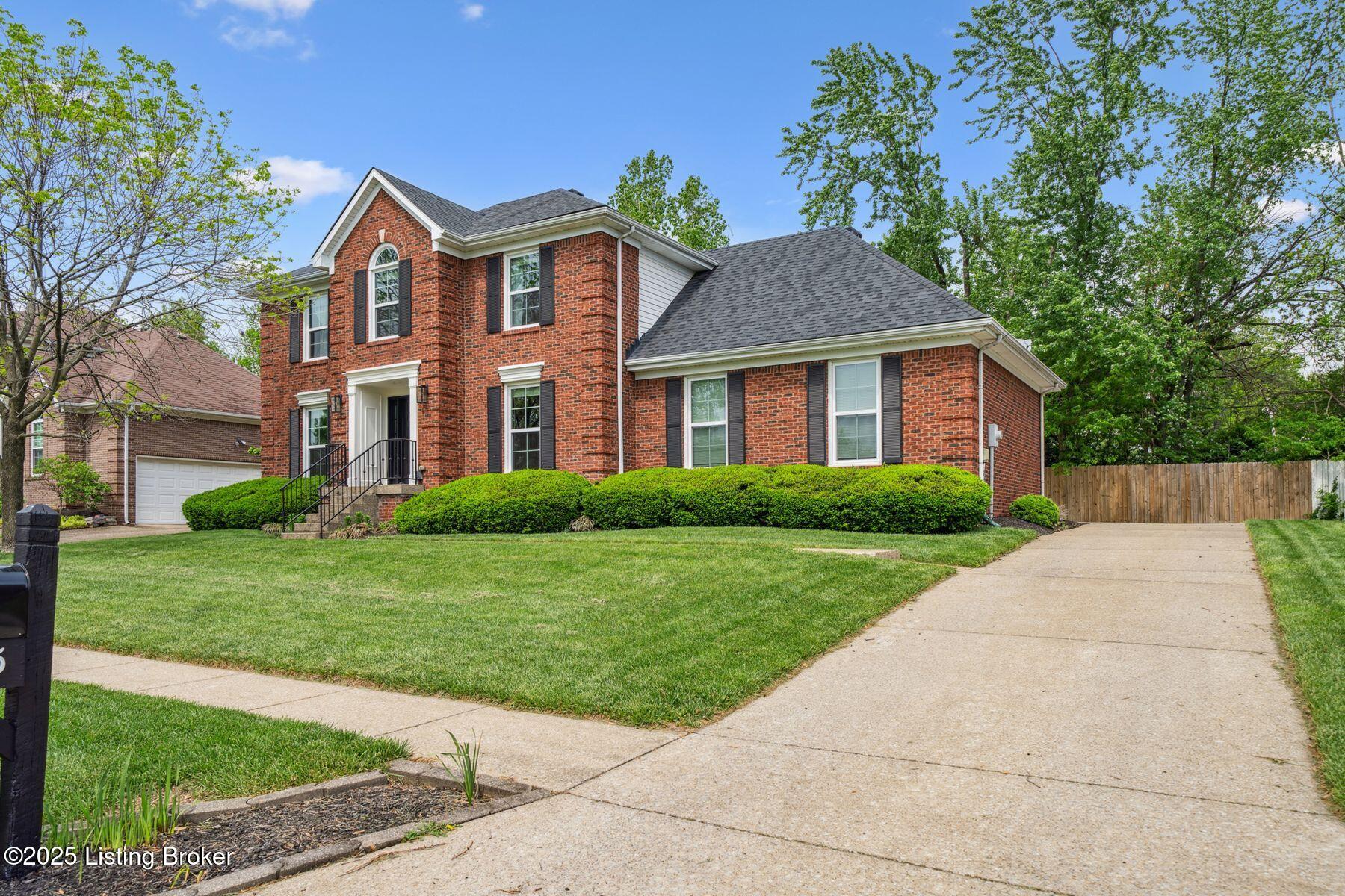 1425 Twin Ridge Road Lyndon, KY 40242 - Photo 3 of 48 photo_online_002
