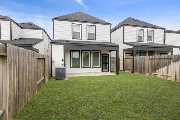 $2,400 | 12233 City Rose Court, Houston, TX 77047