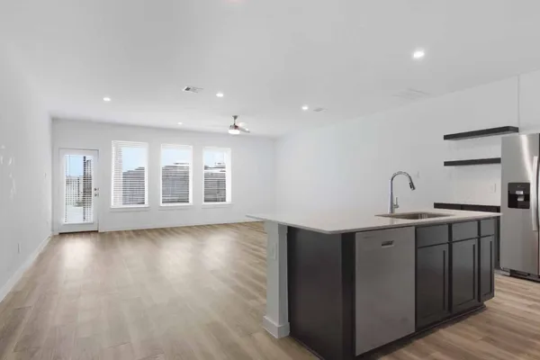 $2,400 | 12233 City Rose Court, Houston, TX 77047