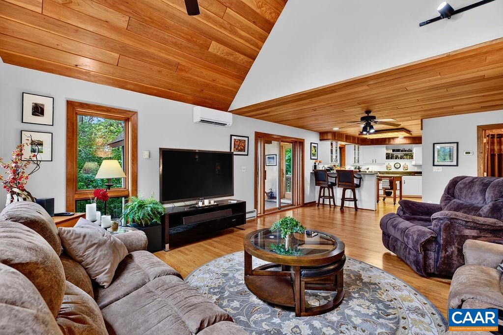 24 Pedlars Point Wintergreen, VA 22967 - Photo 10 of 51