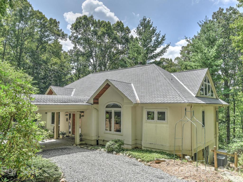 124 Hawk Ridge Asheville, NC 28804 - Photo 1 of 36 Gallery Image 1