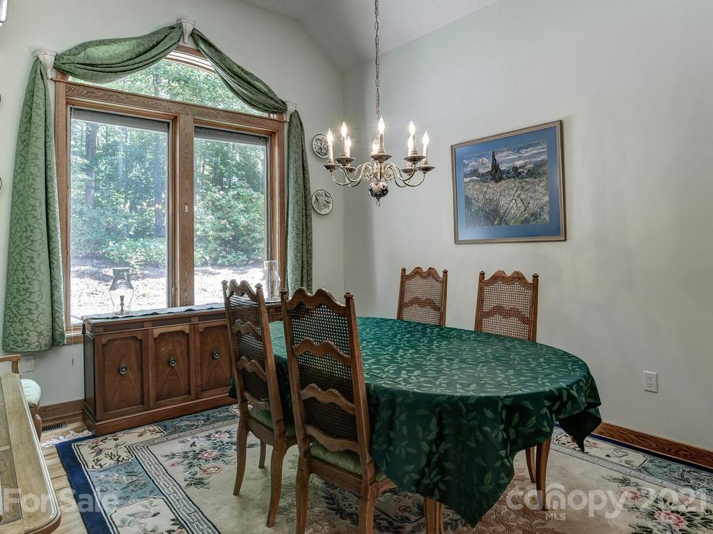 124 Hawk Ridge Asheville, NC 28804 - Photo 12 of 36 Gallery Image 12