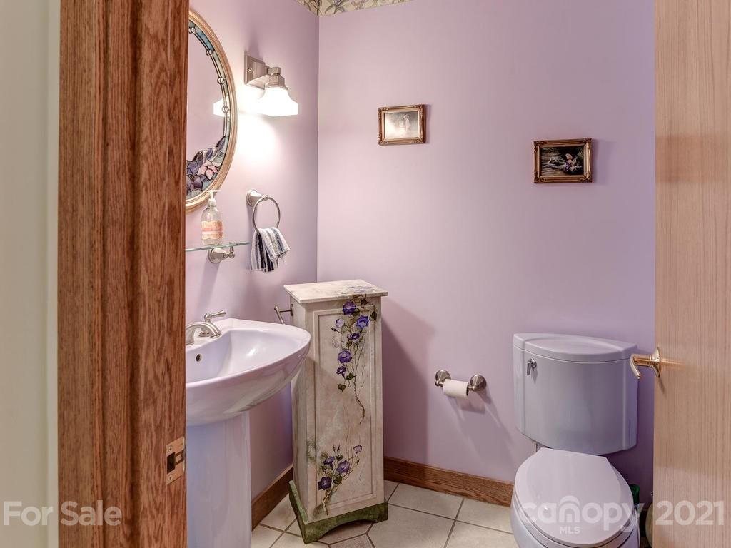 124 Hawk Ridge Asheville, NC 28804 - Photo 17 of 36 Gallery Image 17