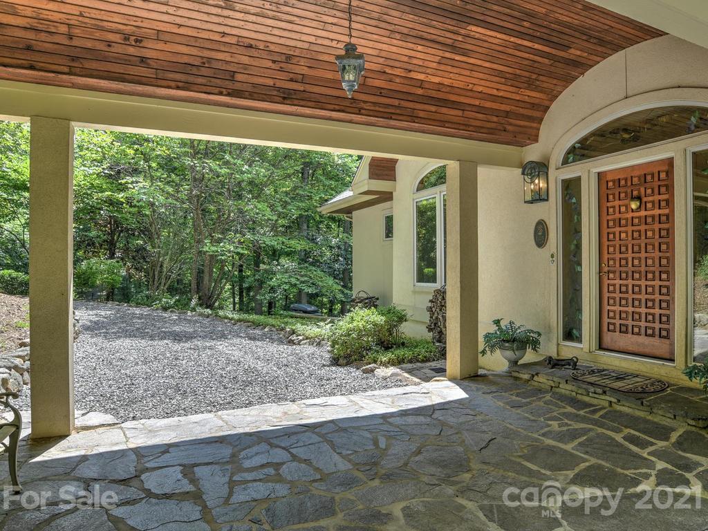 124 Hawk Ridge Asheville, NC 28804 - Photo 3 of 36 Gallery Image 3