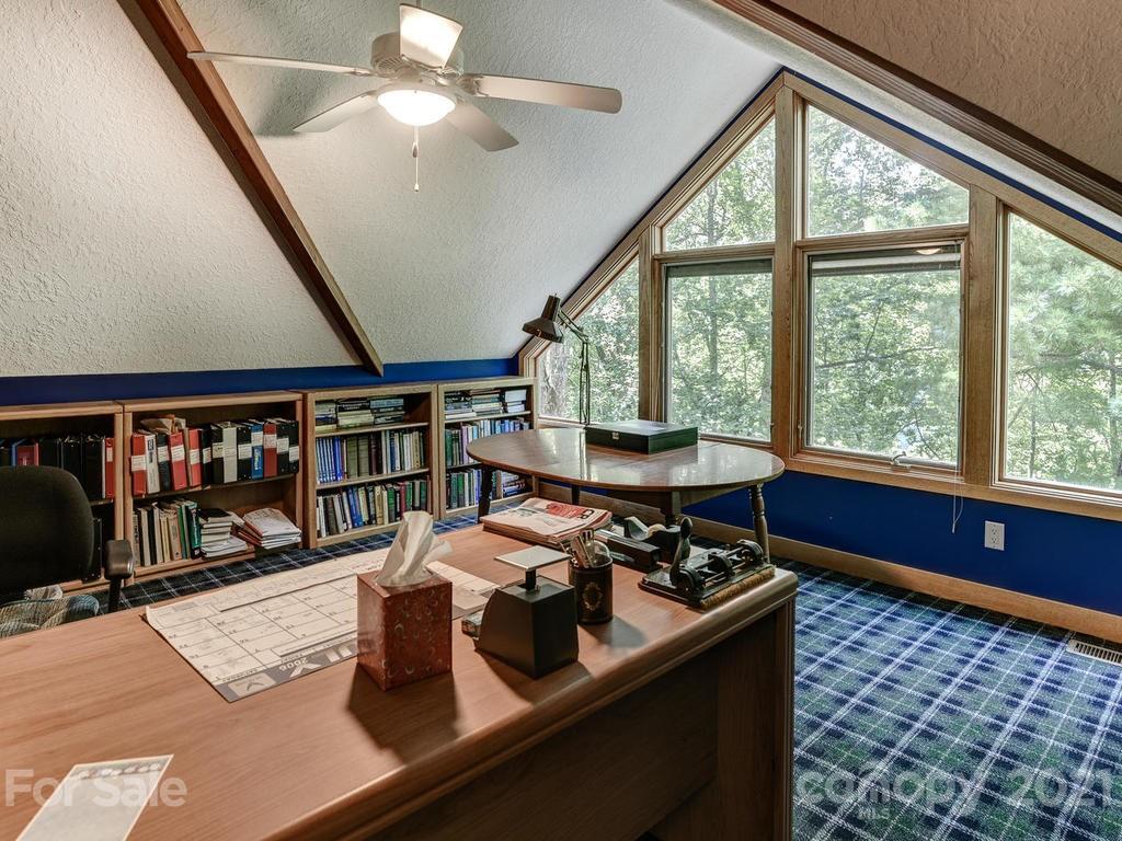124 Hawk Ridge Asheville, NC 28804 - Photo 21 of 36 Gallery Image 21