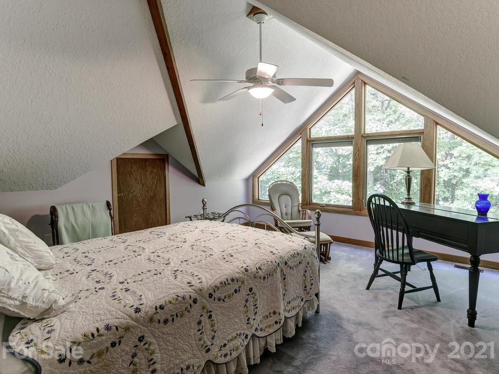 124 Hawk Ridge Asheville, NC 28804 - Photo 22 of 36 Gallery Image 22