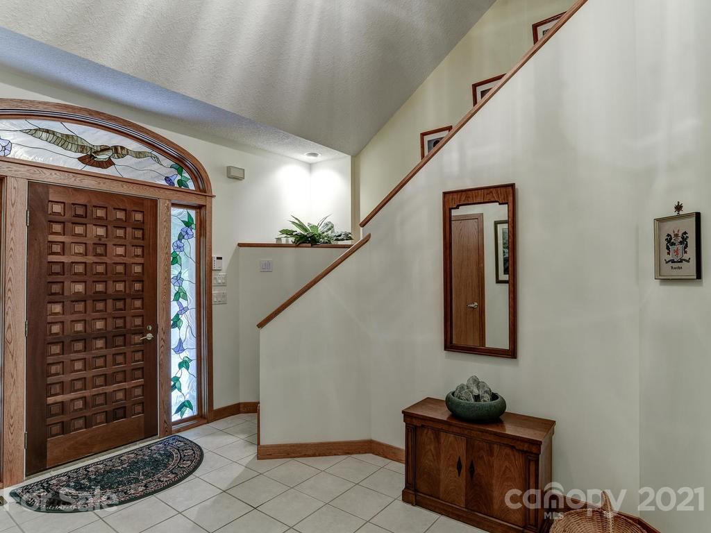 124 Hawk Ridge Asheville, NC 28804 - Photo 4 of 36 Gallery Image 4