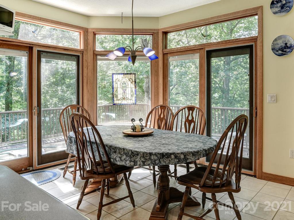 124 Hawk Ridge Asheville, NC 28804 - Photo 10 of 36 Gallery Image 10