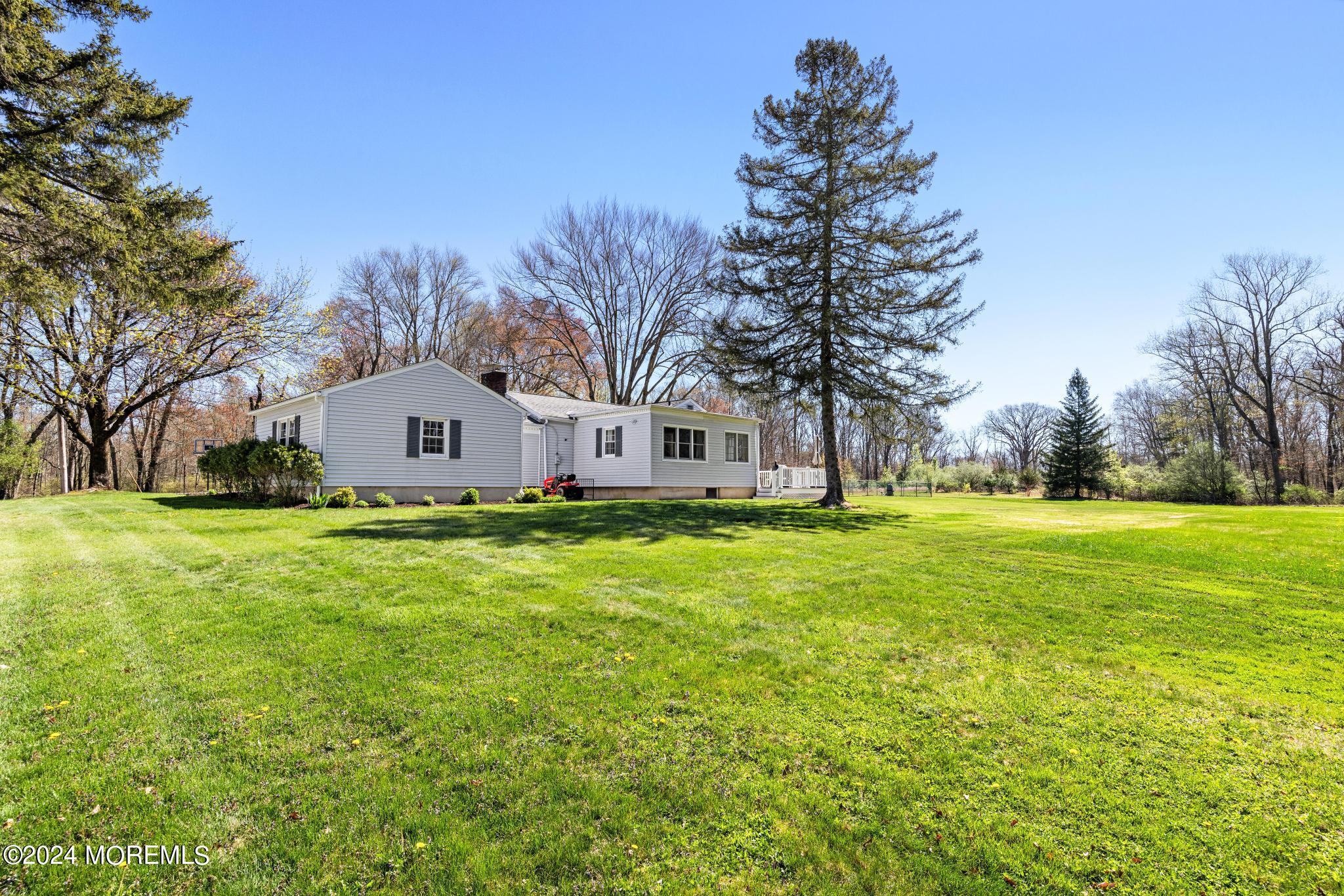 55 Britten Road Green Village, NJ 07935 - Photo 3 of 26 55Britten-38