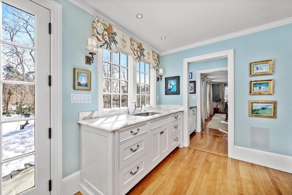 39 Bay Pond Road Duxbury, MA 02332 - Photo 13 of 42