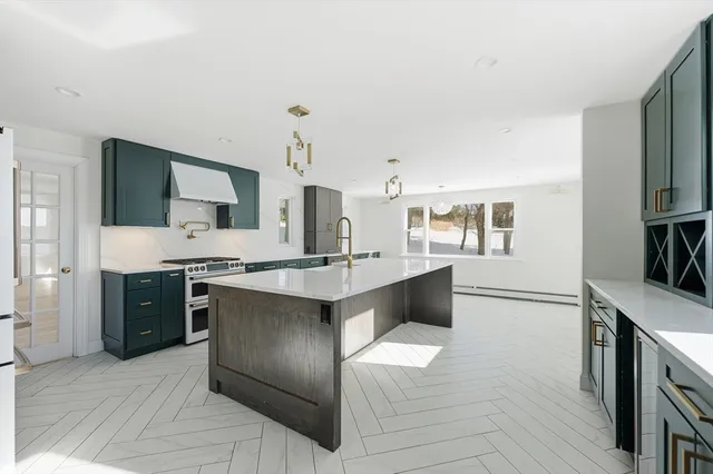 $1,799,000 | 124 Everett Street, Natick, MA 01760