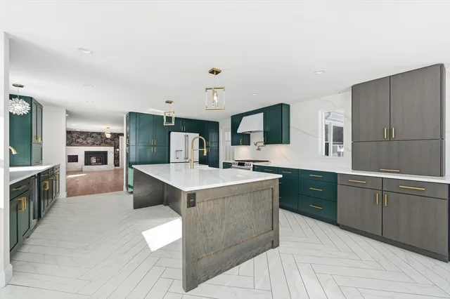 $1,799,000 | 124 Everett Street, Natick, MA 01760