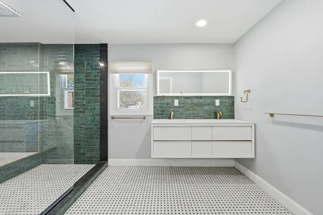 $1,799,000 | 124 Everett Street, Natick, MA 01760