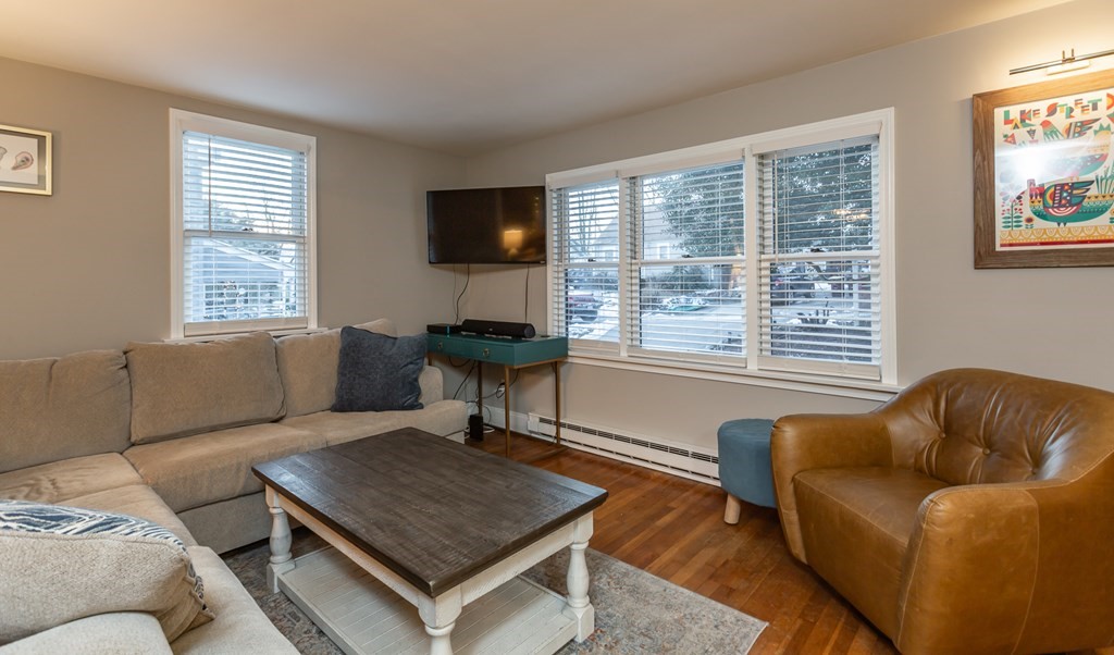 27 Sumner Road Weymouth, MA 02189 - Photo 6 of 21 Gallery Image 6