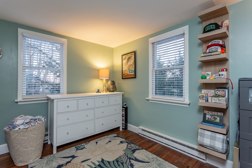 27 Sumner Road Weymouth, MA 02189 - Photo 8 of 21 Gallery Image 8