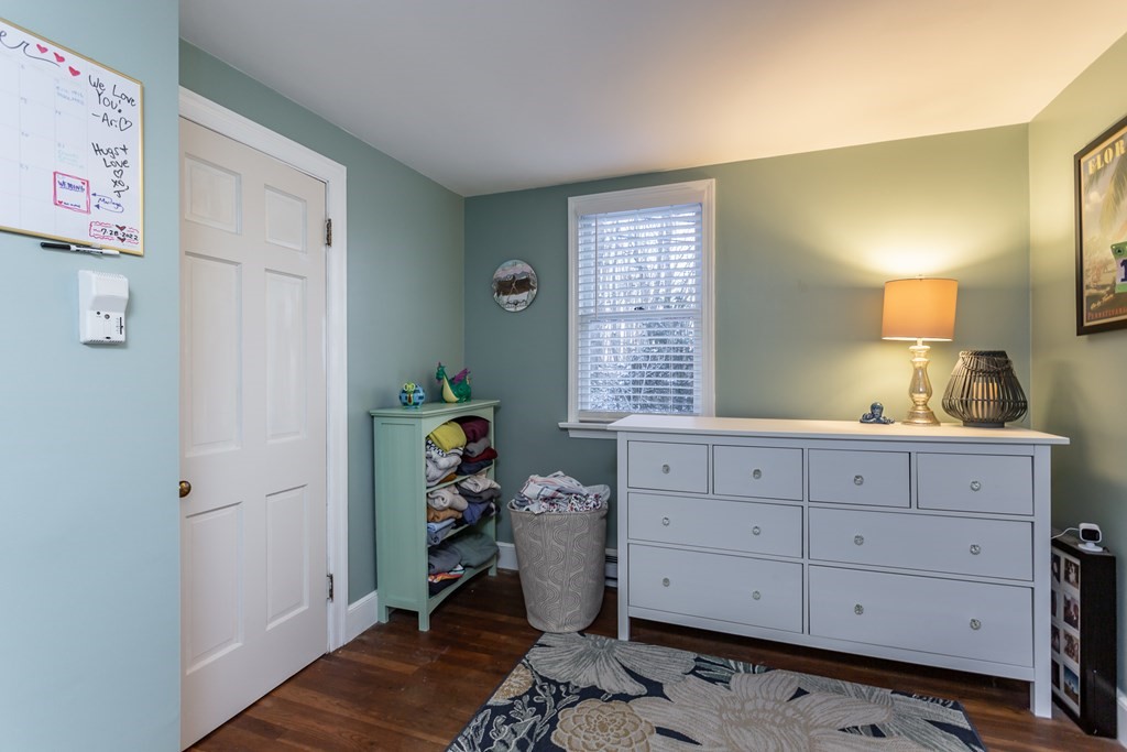 27 Sumner Road Weymouth, MA 02189 - Photo 9 of 21 Gallery Image 9