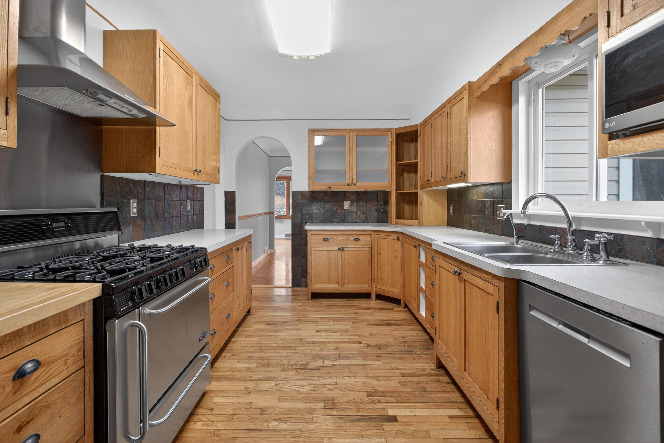 6246 Brooklyn Road Jackson, MI 49201 - Photo 16 of 72 Kitchen