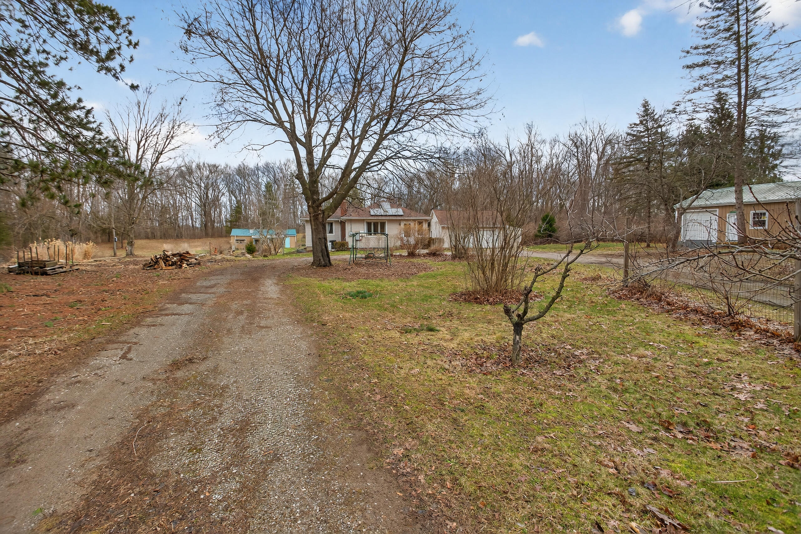 6246 Brooklyn Road Jackson, MI 49201 - Photo 49 of 72 Circular Drive