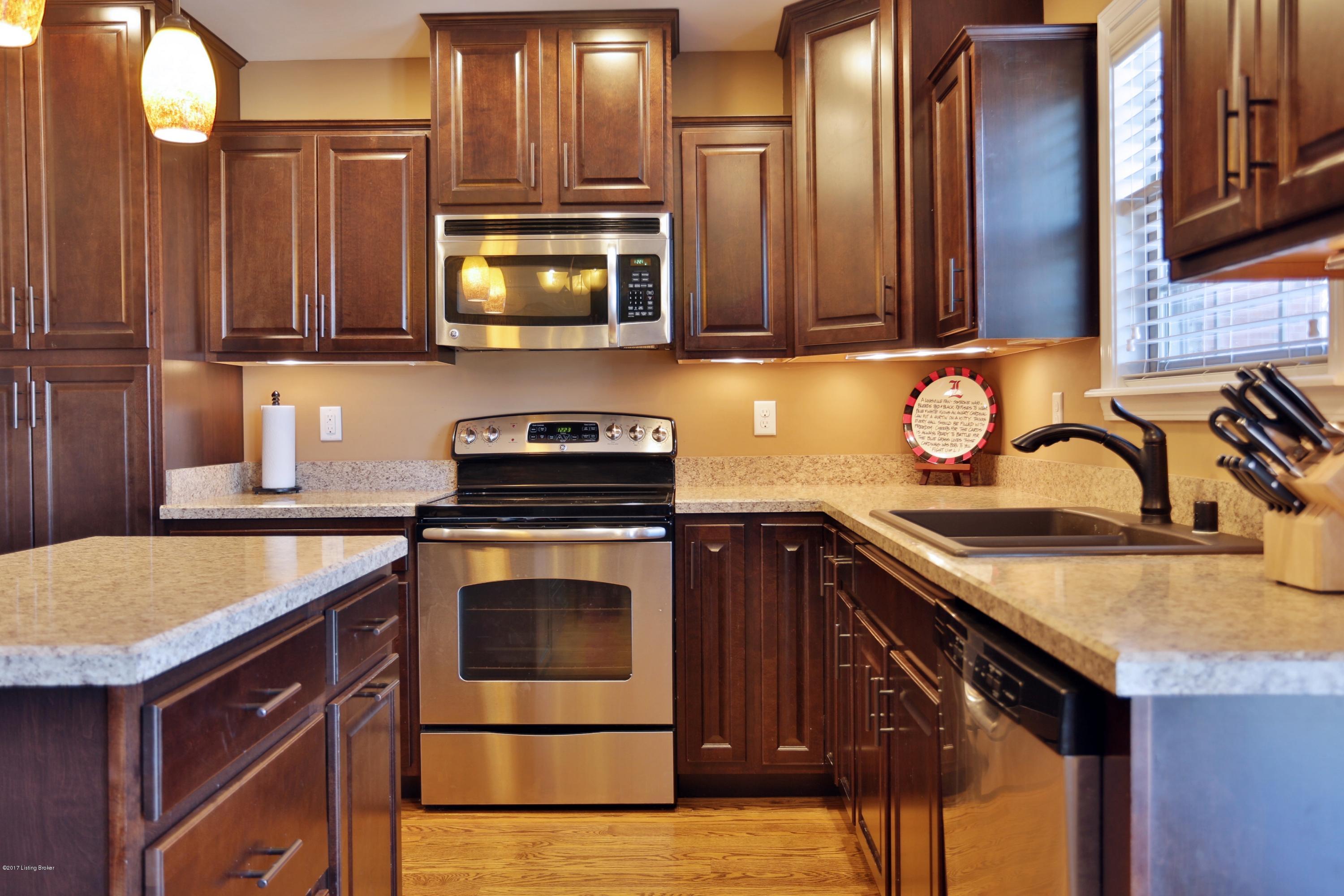 7610 Crestline Road Louisville, KY 40214 - Photo 12 of 41 101