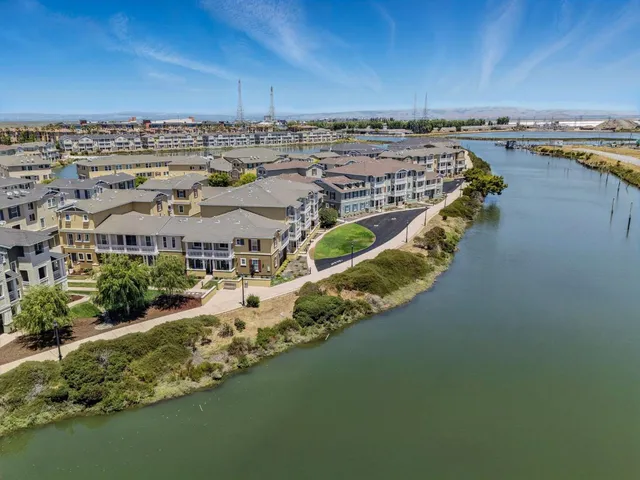 $1,170,000 | 636 Fan Tail Way, Unit 905, Redwood City, CA 94063