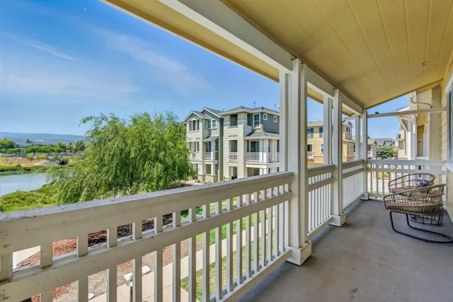 $1,170,000 | 636 Fan Tail Way, Unit 905, Redwood City, CA 94063