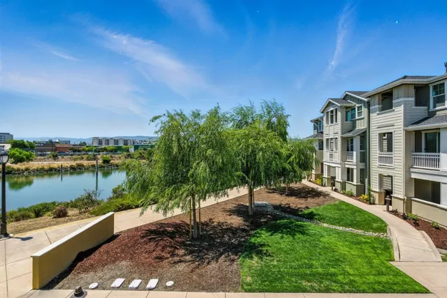 $1,170,000 | 636 Fan Tail Way, Unit 905, Redwood City, CA 94063