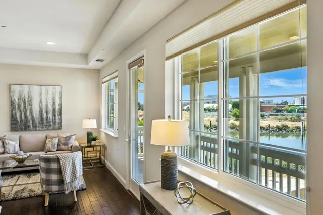 $1,170,000 | 636 Fan Tail Way, Unit 905, Redwood City, CA 94063