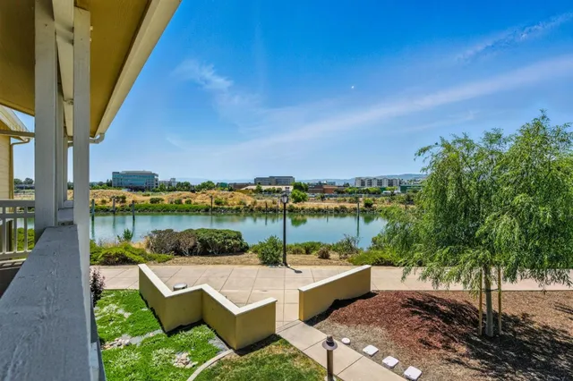 $1,170,000 | 636 Fan Tail Way, Unit 905, Redwood City, CA 94063