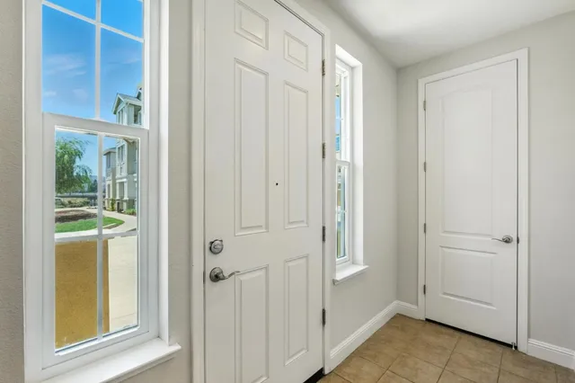 $1,170,000 | 636 Fan Tail Way, Unit 905, Redwood City, CA 94063