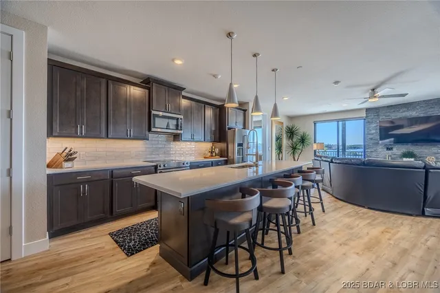 $1,450,000 | 182 Havens Place Drive, Unit 2D, Lake Ozark, MO 65049