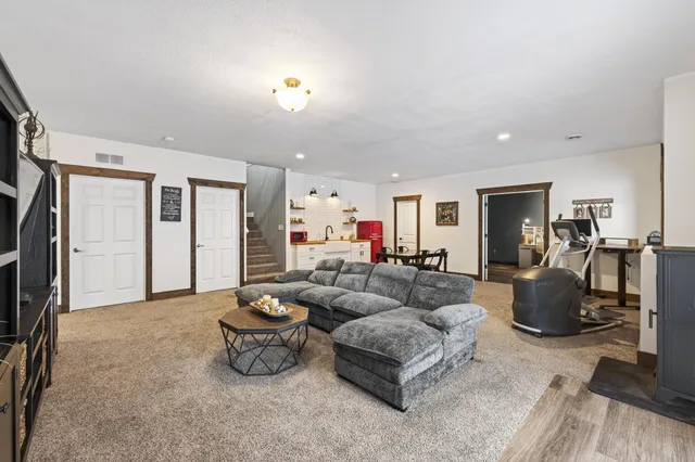 $550,000 | 2231 100th Street, New Richmond, WI 54017