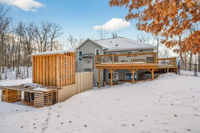 $550,000 | 2231 100th Street, New Richmond, WI 54017