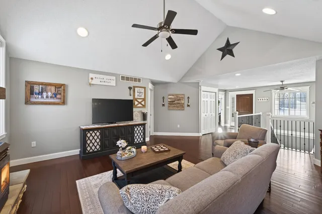 $550,000 | 2231 100th Street, New Richmond, WI 54017