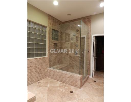 17 Kennesaw Road Henderson, NV 89052 - Photo 15 of 23 Master Bath/Spa.