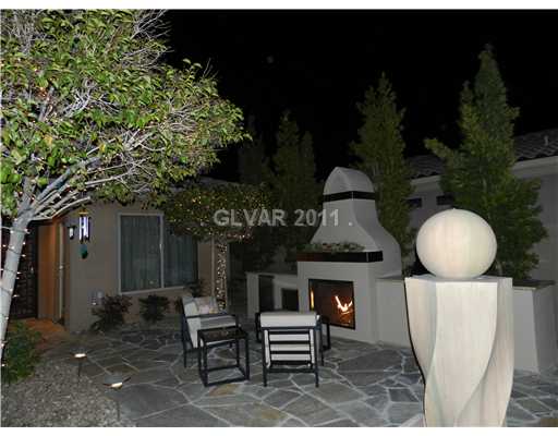 17 Kennesaw Road Henderson, NV 89052 - Photo 3 of 23 Patio/Deck. courtyard