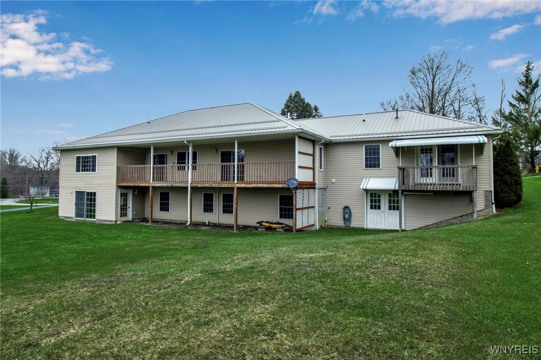 6963 Hillside Drive Pavilion, NY 14525 - Photo 43 of 48 Back of Home