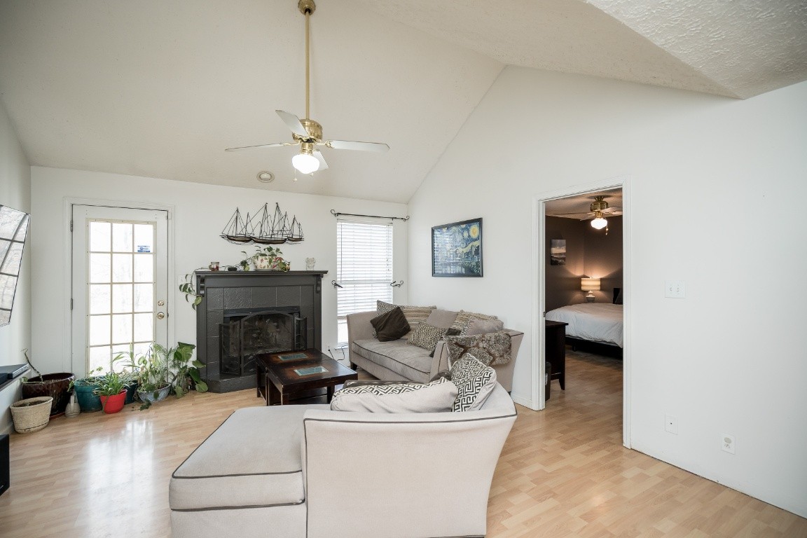 1025 Golden Pond Road Chapmansboro, TN 37035 - Photo 2 of 24 Gallery Image 2
