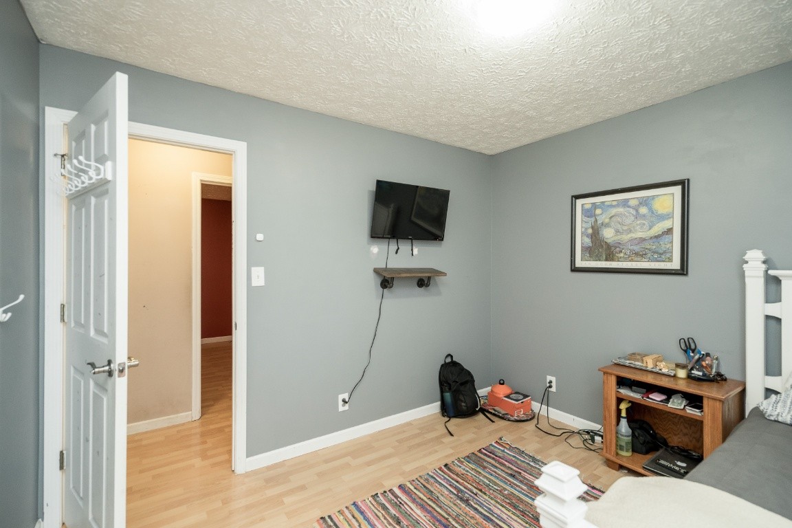 1025 Golden Pond Road Chapmansboro, TN 37035 - Photo 12 of 24 Gallery Image 12