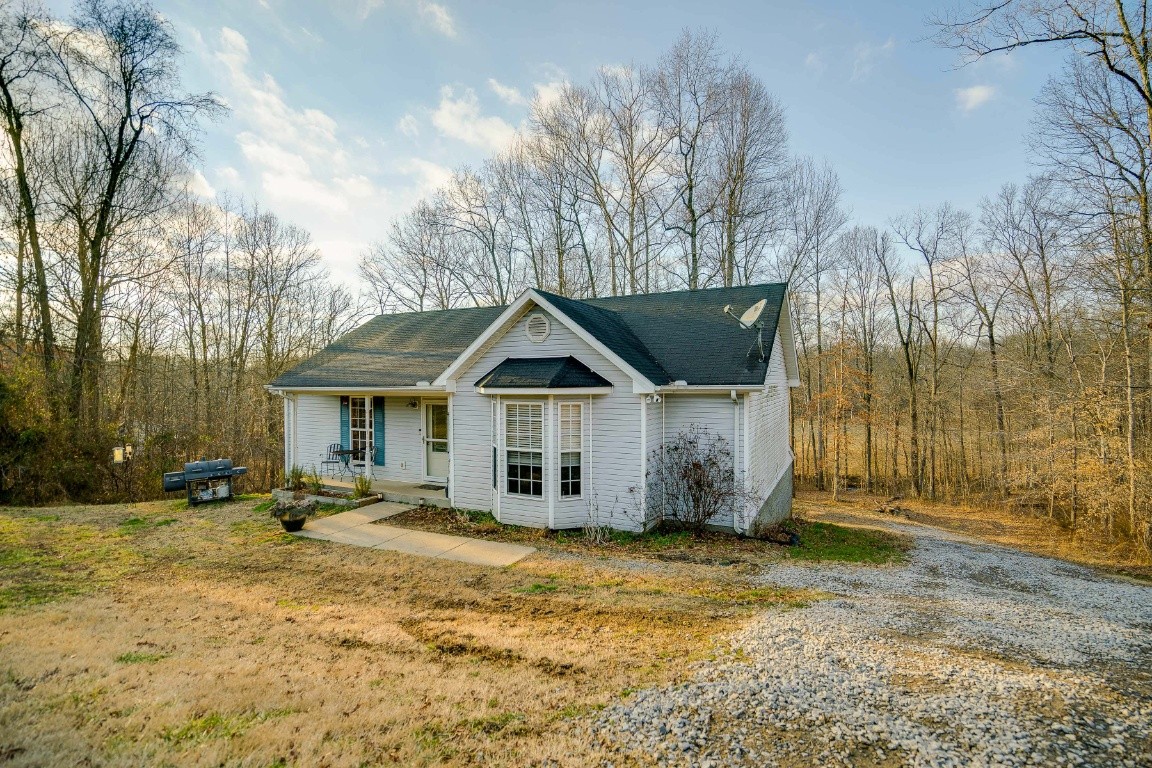 1025 Golden Pond Road Chapmansboro, TN 37035 - Photo 19 of 24 Gallery Image 19