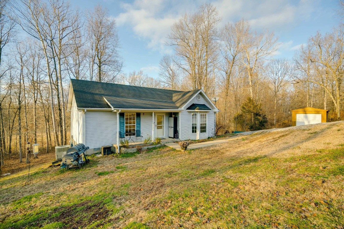 1025 Golden Pond Road Chapmansboro, TN 37035 - Photo 20 of 24 Gallery Image 20