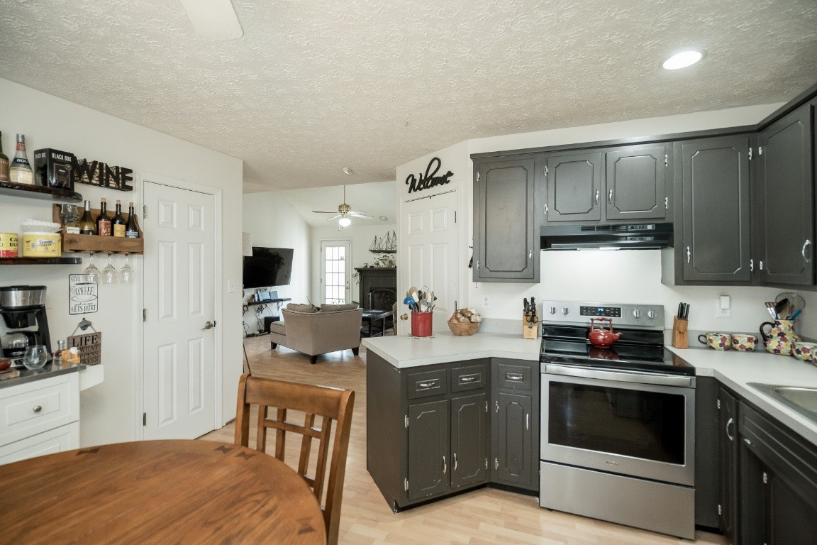 1025 Golden Pond Road Chapmansboro, TN 37035 - Photo 6 of 24 Gallery Image 6
