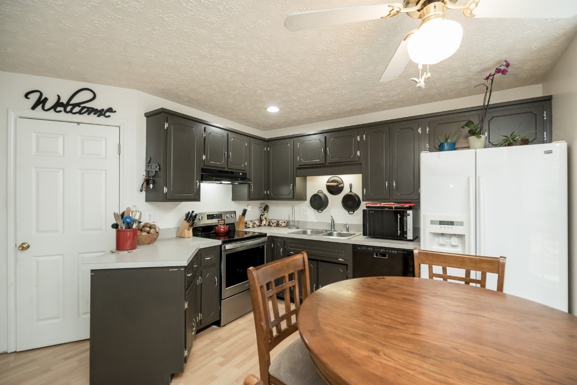 1025 Golden Pond Road Chapmansboro, TN 37035 - Photo 8 of 24 Gallery Image 8