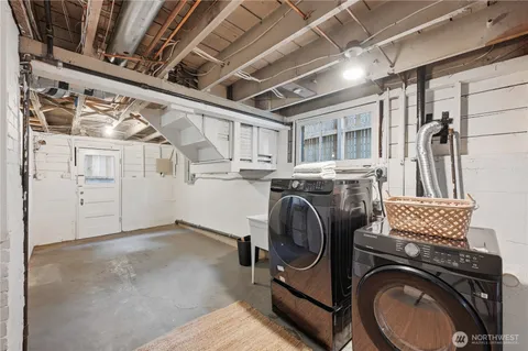 $1,198,000 | 7550 21st Avenue Northeast, Seattle, WA 98115